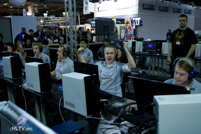 BLG战队首胜告捷：战术运用精湛，粉丝欢呼沸腾